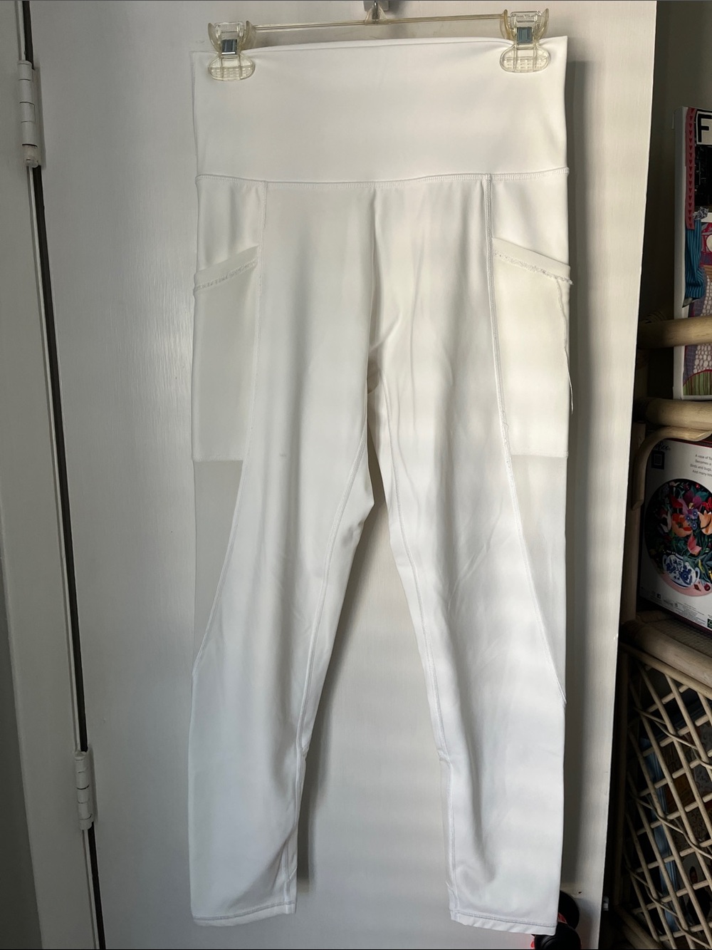 Aerie Offline High-Waist White Leggings with Side Pockets